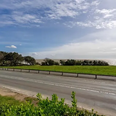 La Grande Cote Face Ocean